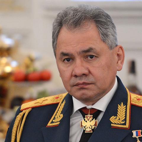 Шойгу в последние недели ведет себя крайне нервно, почти на грани паранойи, рассказывают инсайдеры, близкие к секретарю Совбеза